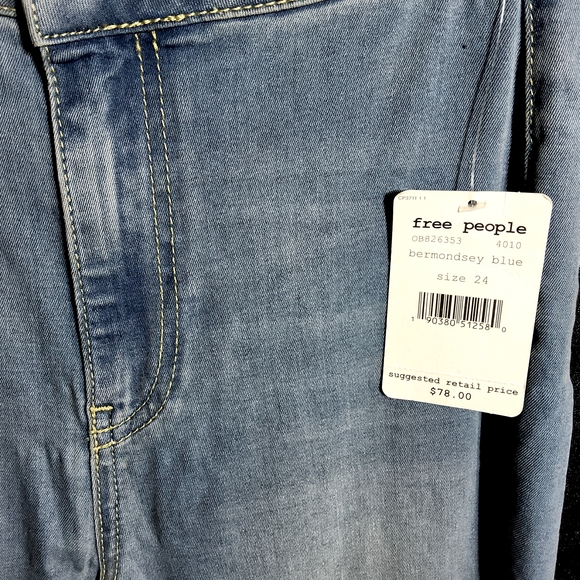 FREE PEOPLE Float on Flare Jeans - Picture 5 of 7